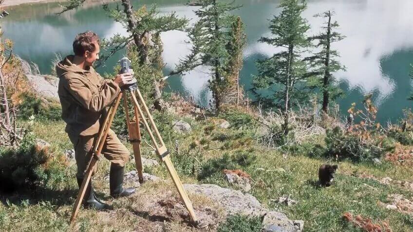 Выведывать у земли её тайны