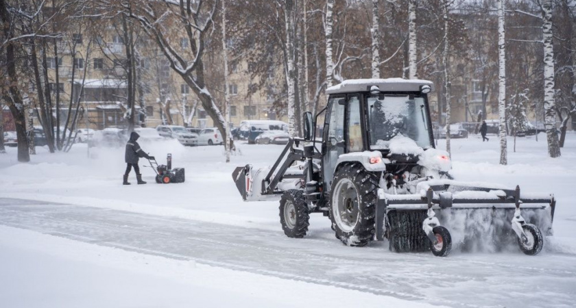    Фото администрации города Кирова