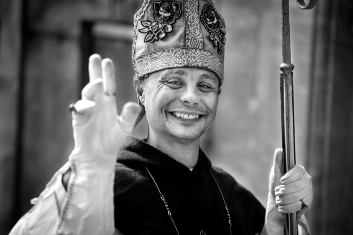 Бегство от ответственности он называет «дурной верой» — самообманом, что мы не свободны, а предопределены 