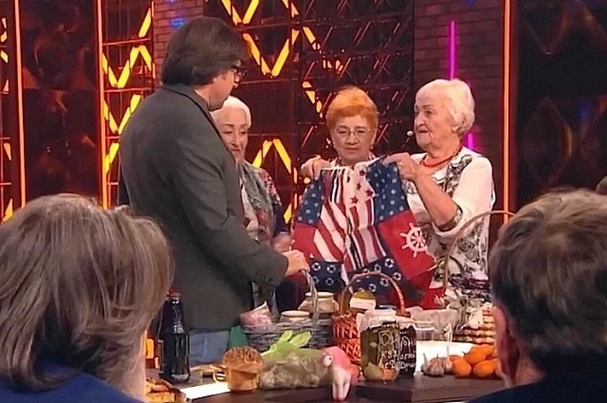    Волгоградские пенсионерки зажгли на шоу у Андрея Малахова – видео