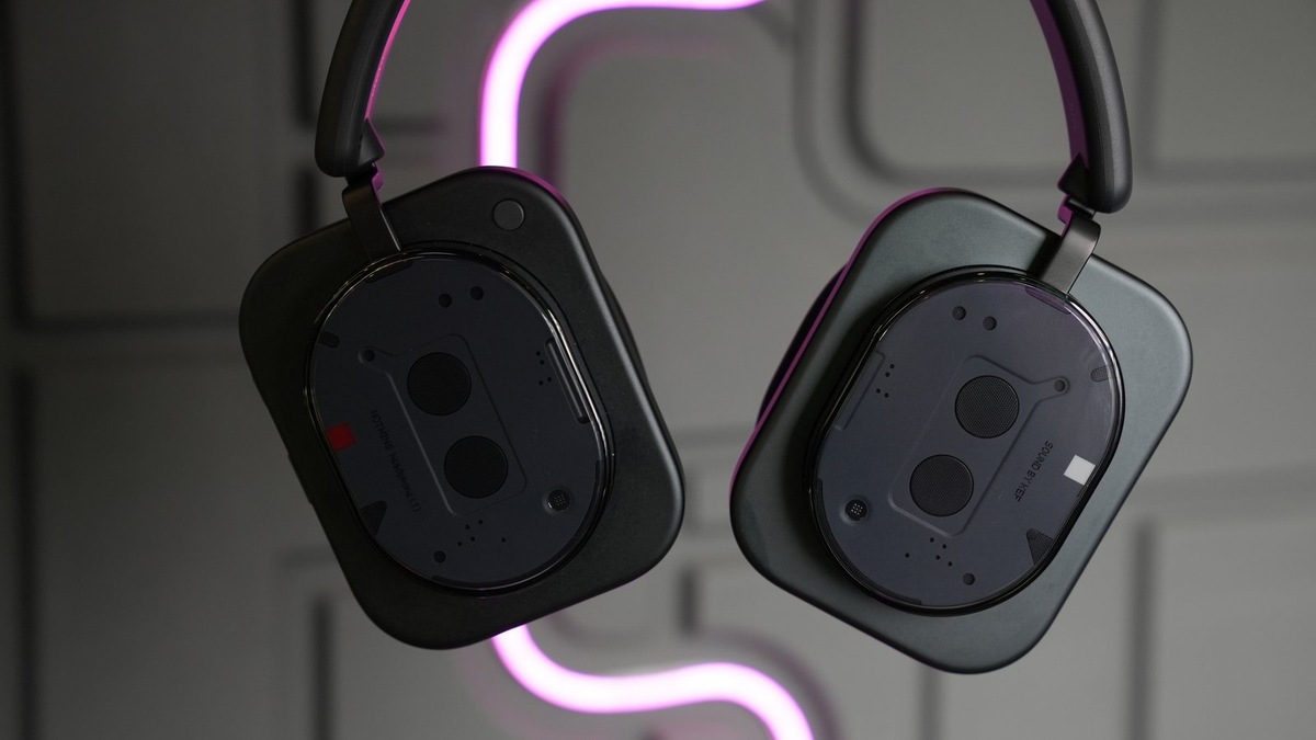    Функция работает с любыми наушниками на Android