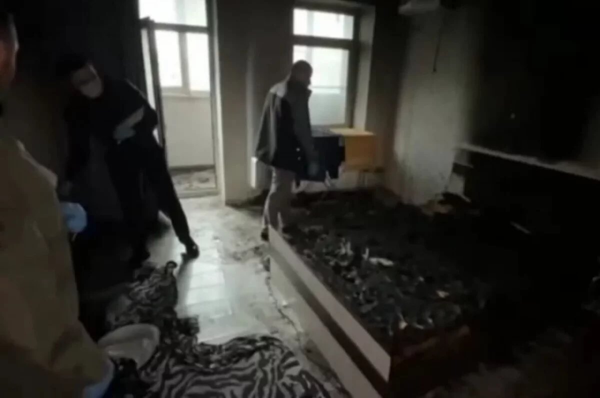    В этой квартире были найдены тела убитых.