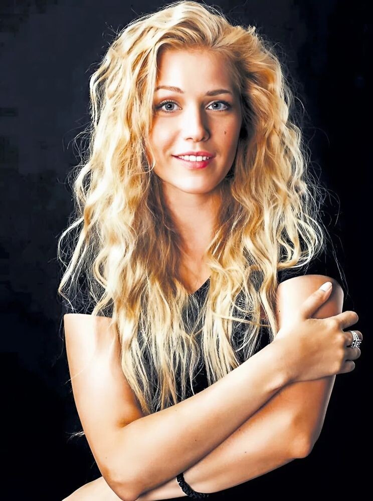 Карина Андоленко.