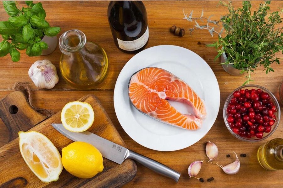 Чем заменить уксус: 5 лучших вариантов с пропорциями + бонус рецепты маринадов. Иллюстрация для статьи создана нейросетью GigaChat по авторскому промту.