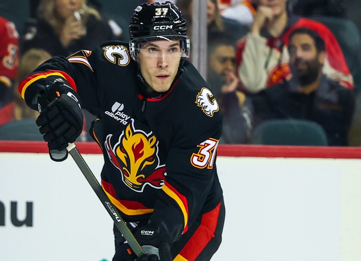     The Hockey Writers о прорыве Яна Кузнецова в «Калгари»: выглядит неограненным бриллиантом