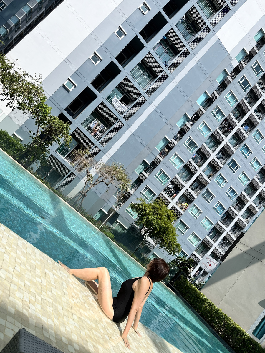 А на фото бассейн очень даже ничего)