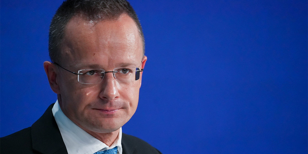 Сийярто: Венгрия и Словакия сформировали иск против запрета ЕС на нефть и газ РФ