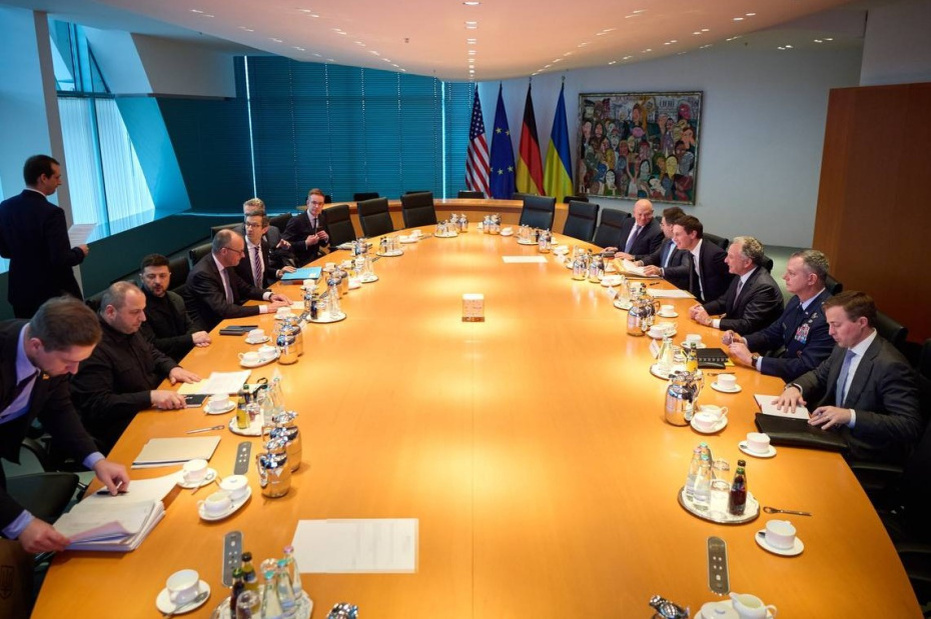    Социальные сети