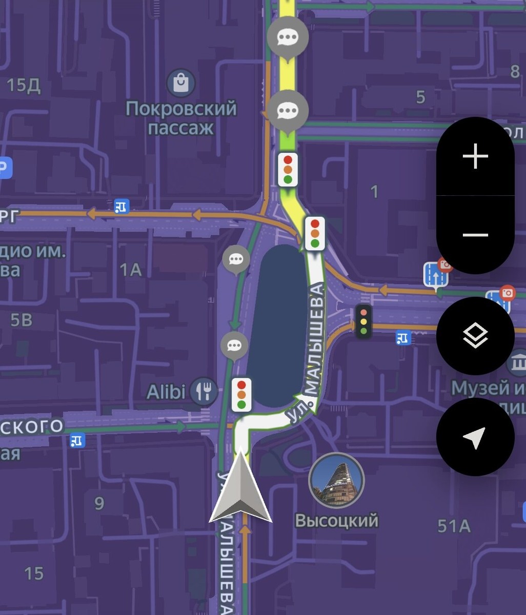 И вокруг ещё много таких сообщений висят