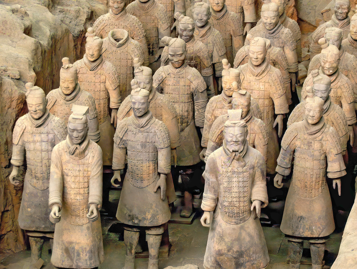 Терракотовые воины из захоронения III века до н.э. китайского императора Цинь Шихуанди. Источник: https://fishki.net/