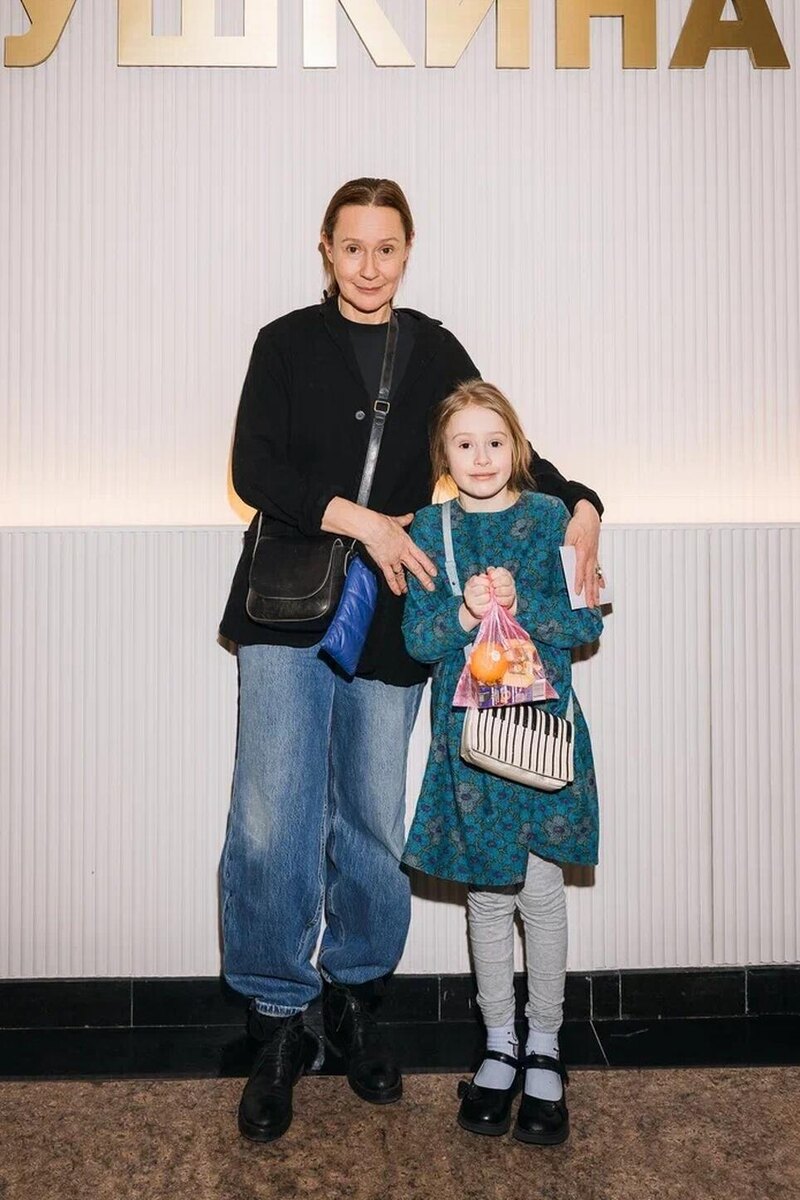    Евгения Дмитриева с дочерью Евгений Смирнов
