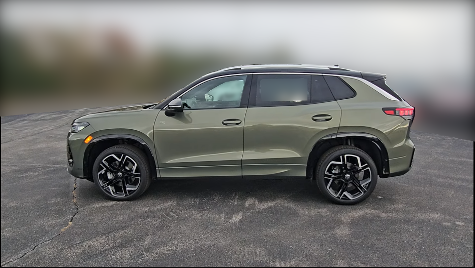 Здесь представлено фото комплектации SEL R-Line Turbo.