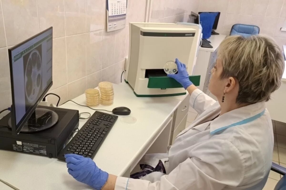    В Ивановской ОКБ появился аппарат, который помогает подобрать антибиотик