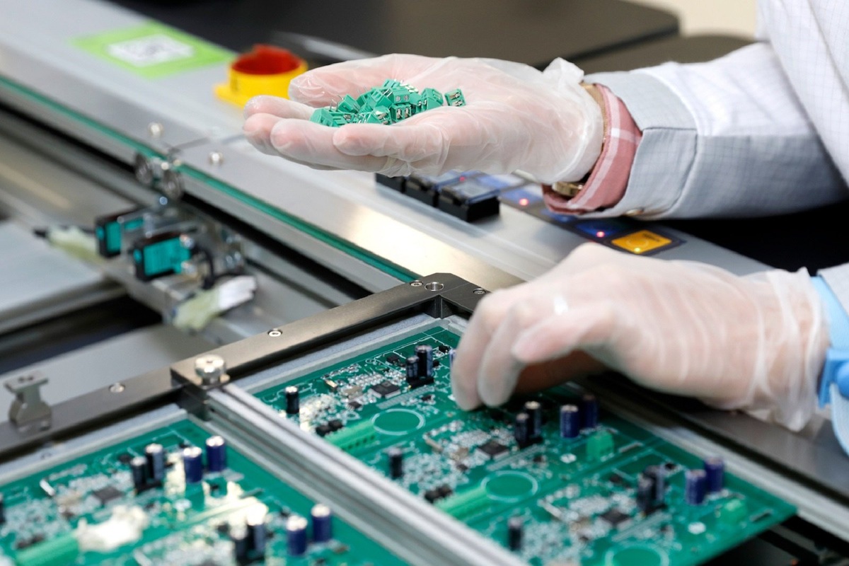    Российская электроника идет на маркетплейсы