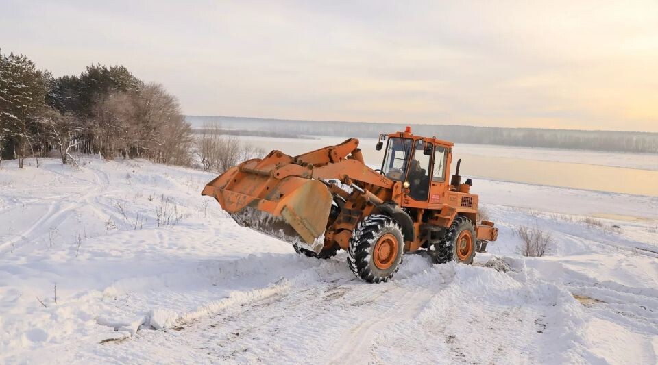    Экскаватор на склоне. Источник: Сергей Кулыгин