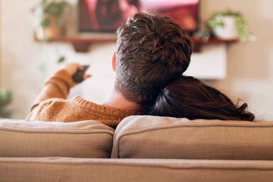    Эксперты "КП" составил список из пяти самых ужасных российских сериалов 2025-го. Фото: PeopleImages/Shutterstock/Fotodom