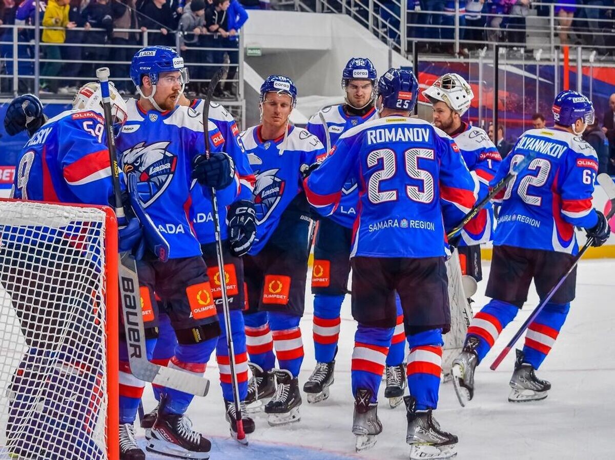    Хоккеисты клуба "Лада" | © Фото : Пресс-служба ХК "Лада"