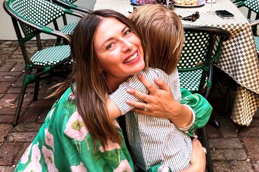     Мария Шарапова показала умилительное видео с сыном, который учится говорить по-русски