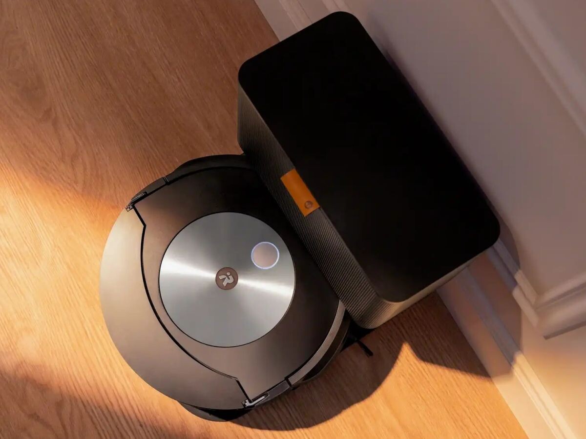    Производитель роботов-пылесосов iRobot не выдержал конкуренции