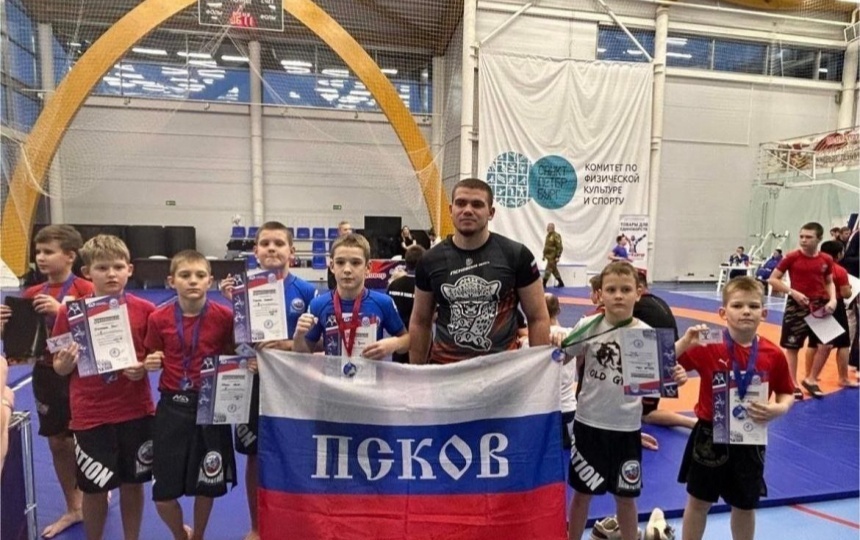 Новый вид спортивной борьбы осваивается в спортшколе «Лидер» в Пскове