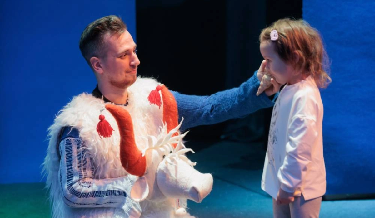     Спектакль "Полосатые сказки". Источник: Псковский театр драмы им. А.С.Пушкина Автор фото: Вадим Боченков