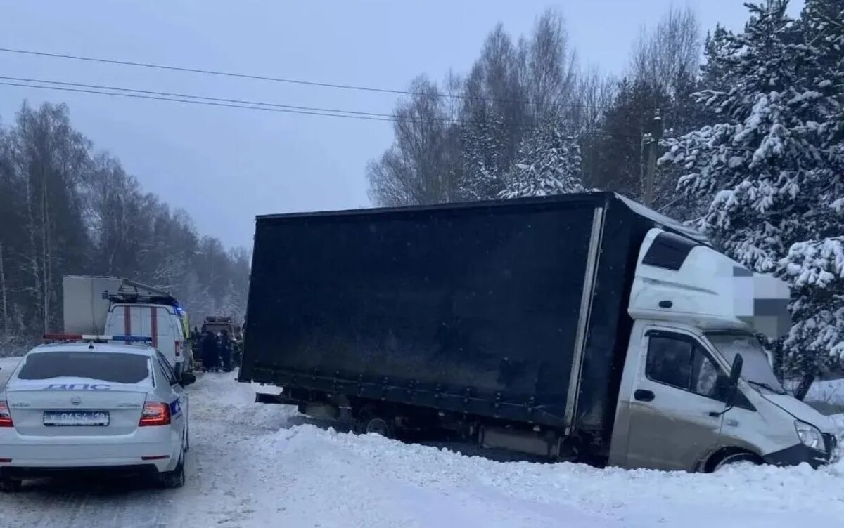    Мужчина пострадал в столкновении «Гранты» и «Газели» в Удмуртии