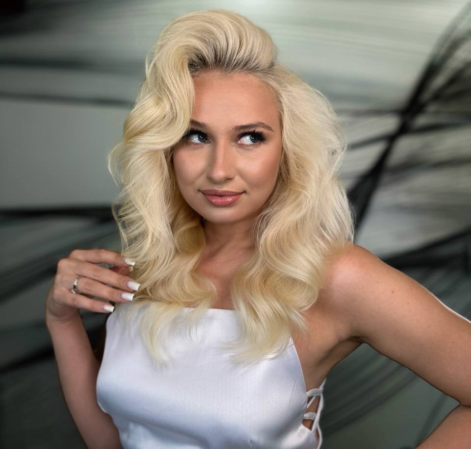 Плотные, гладкие и здоровые волосы без эффекта выпрямления - это Floractive BioBTX 