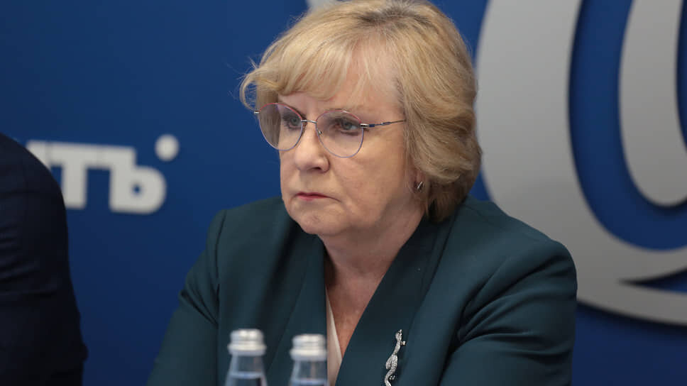 Бессменный министр образования Раиса Кассина, работавшая в ведомстве с 2007 года, оставила должность. Теперь она — советник губернатора.📷Фото: Максим Кимерлинг / Коммерсантъ