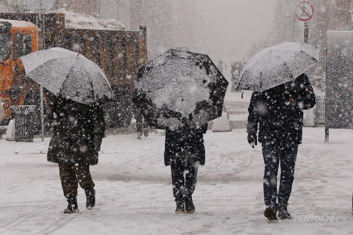    Из-за сильного снега могут обвалиться элементы зданий и конструкций