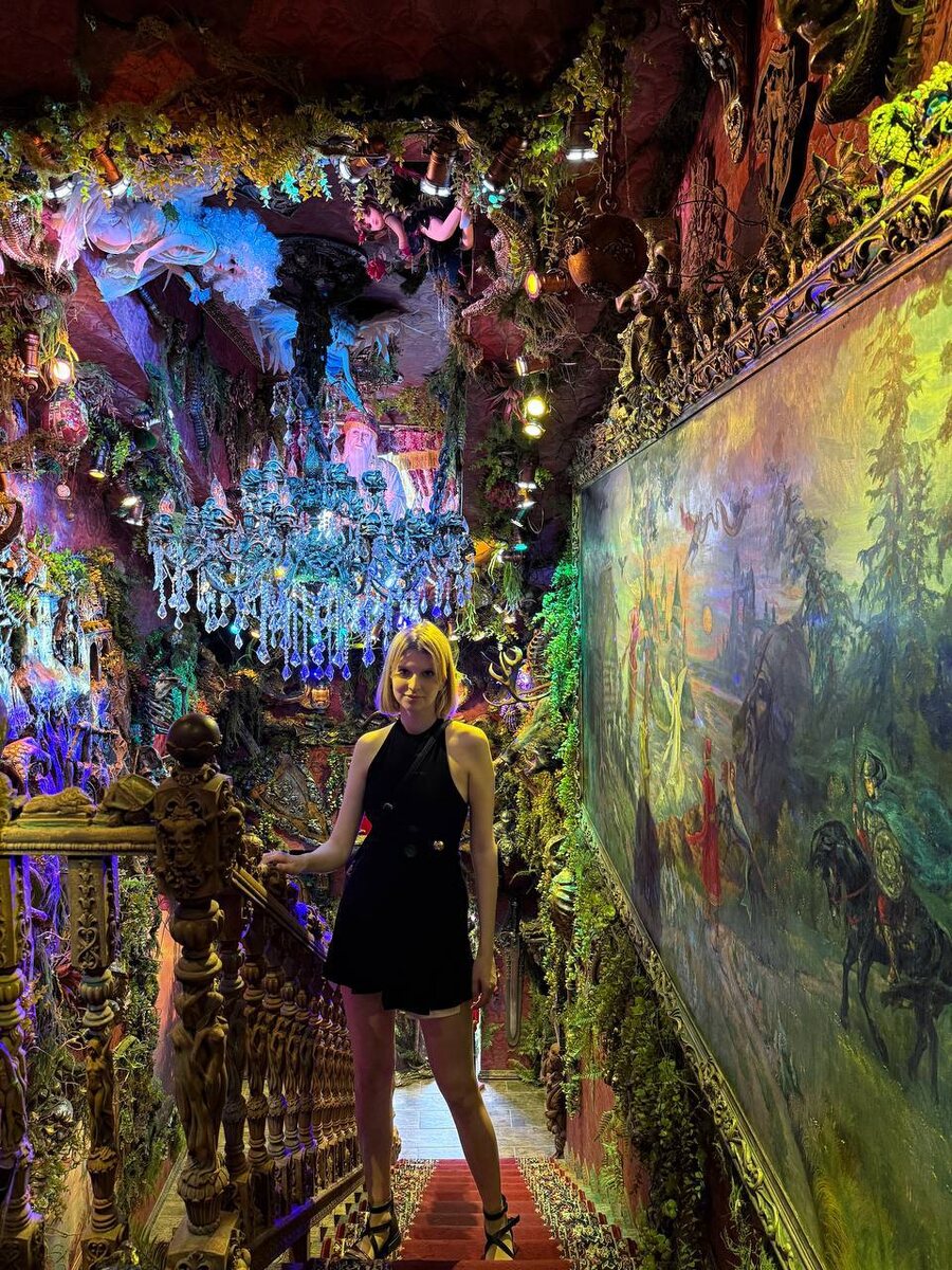 Мария создала этот проект из-за собственной «боли»: ей надоели однотипные подборки событий, где все каналы перепечатывают друг друга.