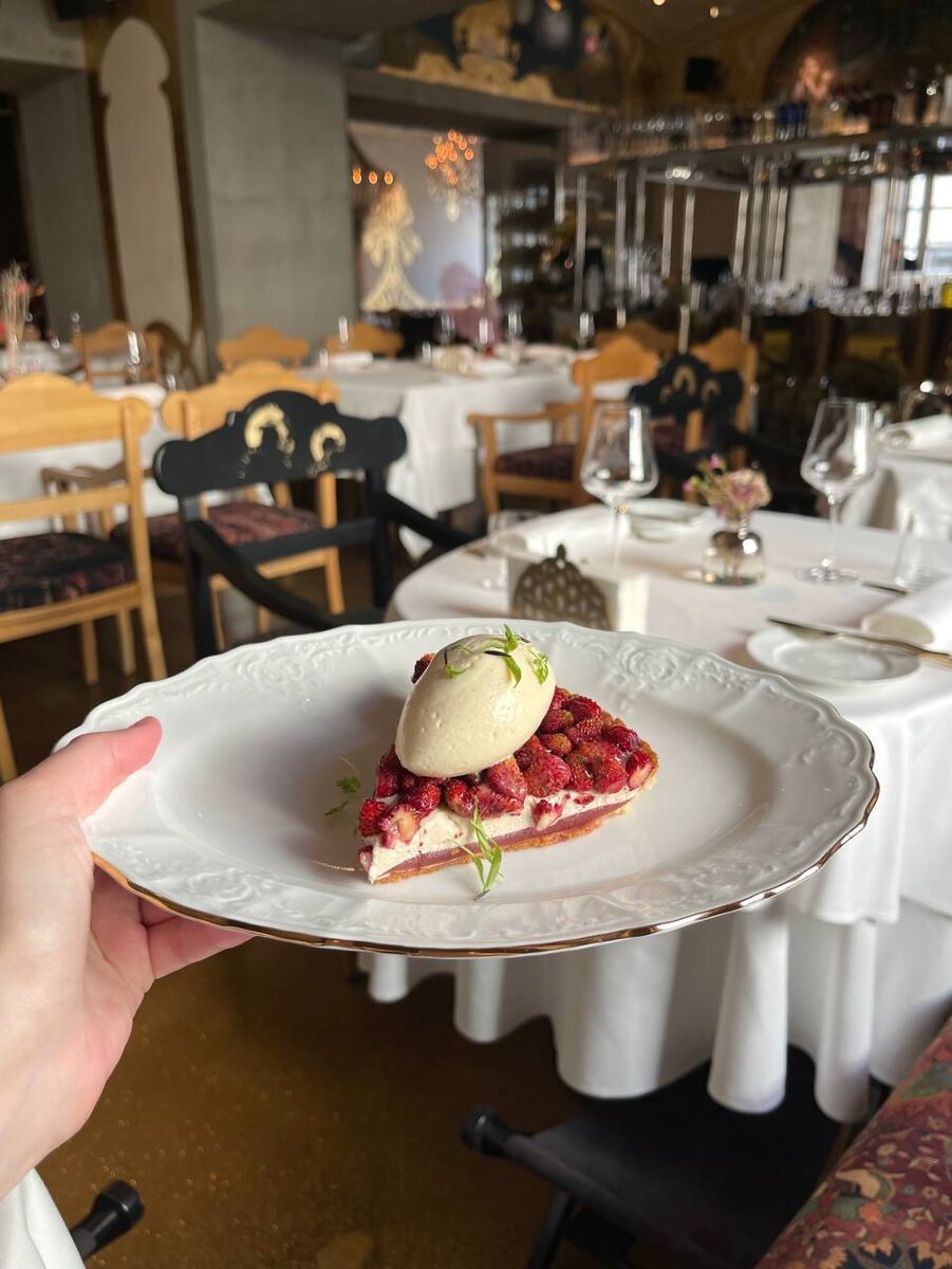 Кино-ужины и лекции с фуршетом