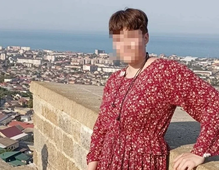 В какой-то момент девочка срезала свою длинную косу и стала ходить с короткой прической. Фото: Личная страница героя публикации в соцсети.