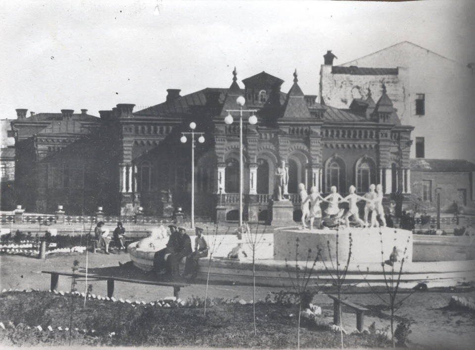    ​Фотографии предоставлены Государственным архивом Волгоградской области.