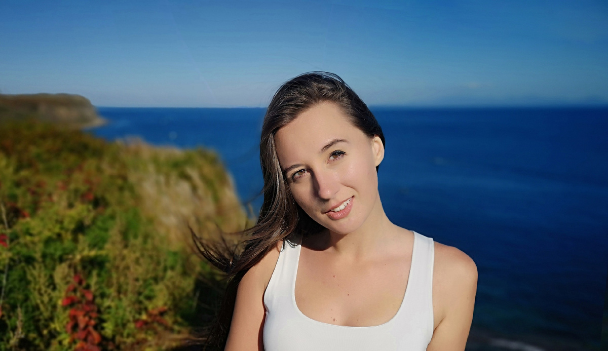 И пусть этот город останется. Также загадочно любим....