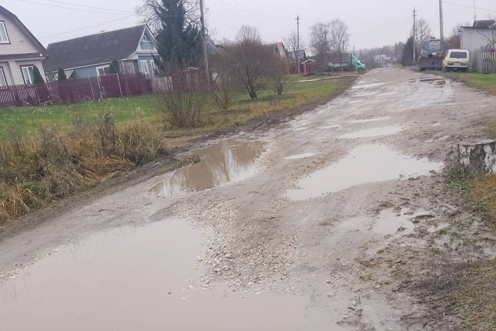 Кольчугинская прокуратура требует отремонтировать сельскую автодорогу