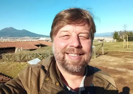    «Женский диалог» призвал Навроцкого освободить российского археолога