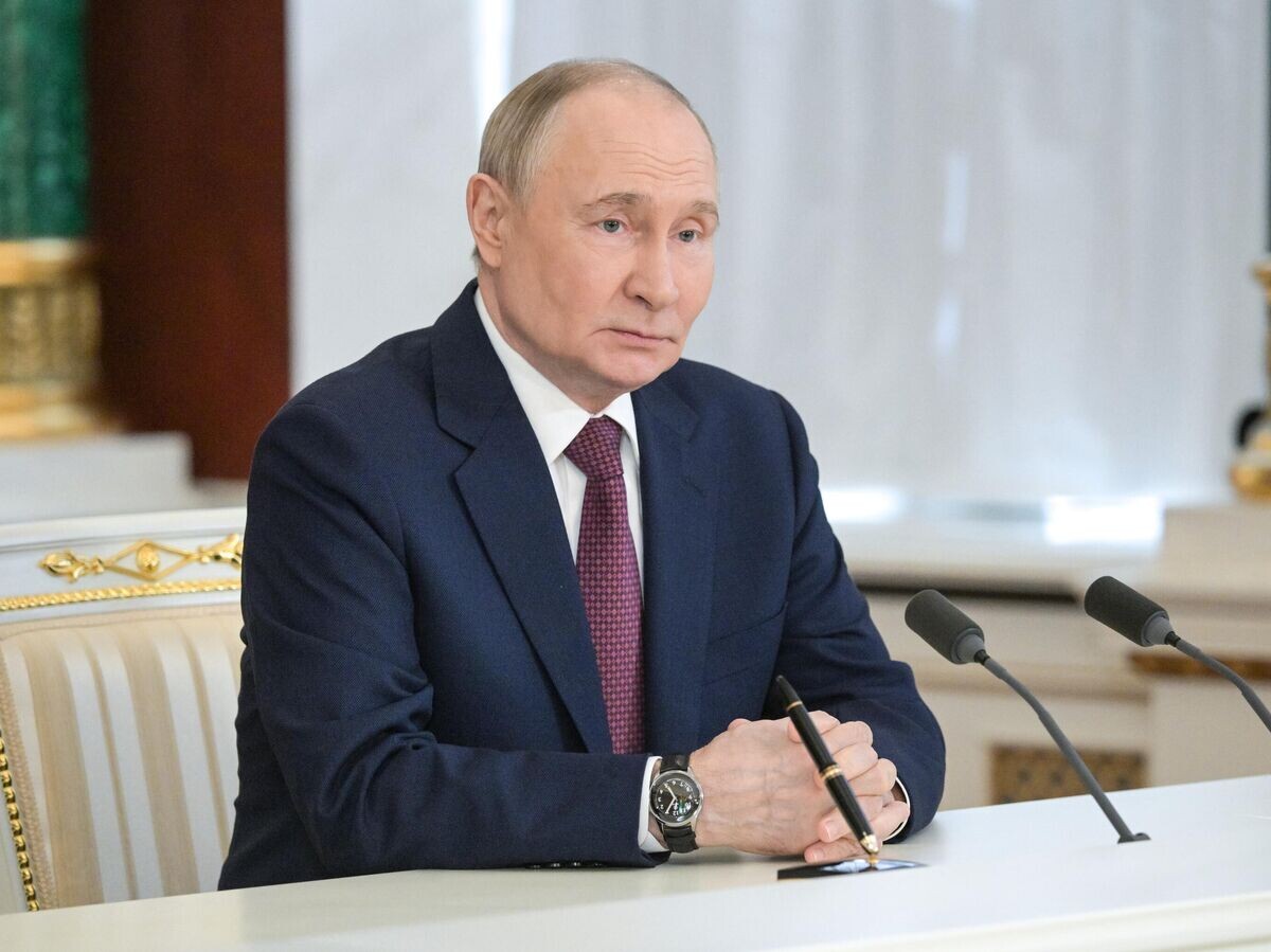    Президент России Владимир Путин перед подписанием документов о сотрудничестве с президентом Венесуэлы Николасом Мадуро | © РИА Новости / Фотохост-агентство РИА Новости