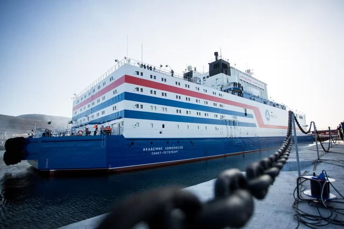   Плавучая атомная теплоэлектростанция «Академик Ломоносов»