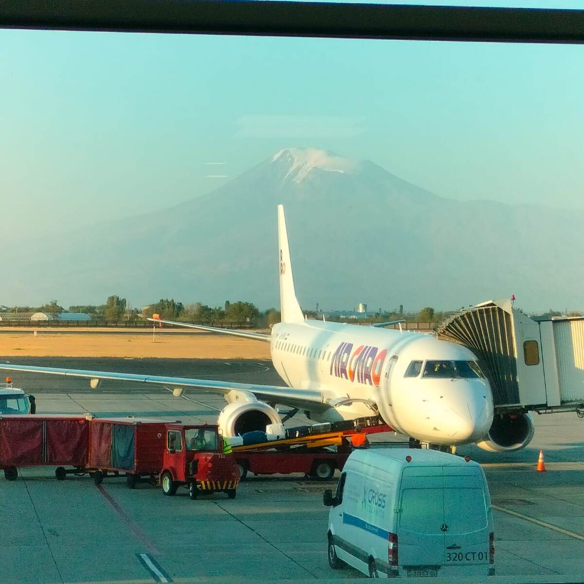 Арарат в аэропорту Еревана.