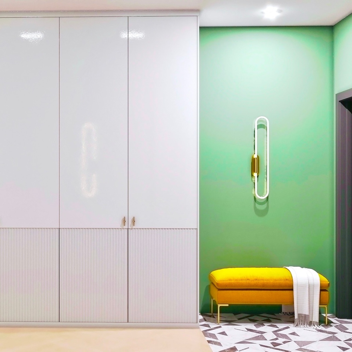 Шкаф в прихожей