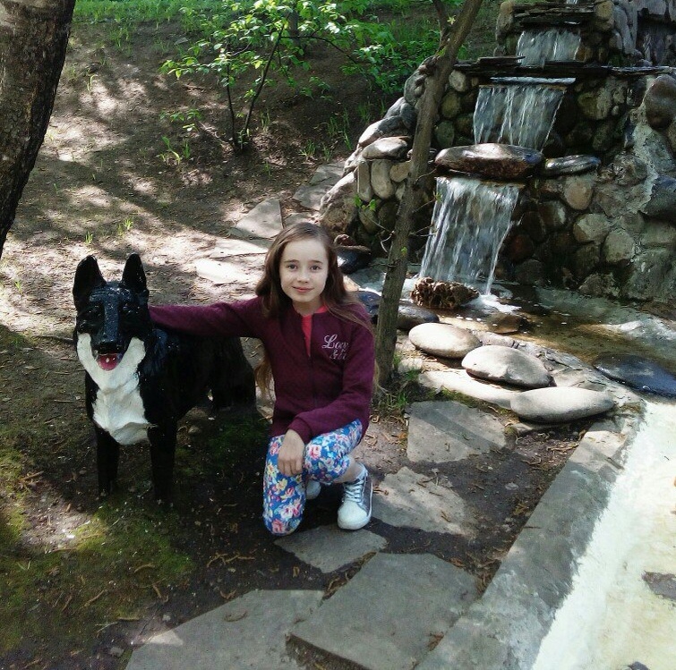 Варя в детстве