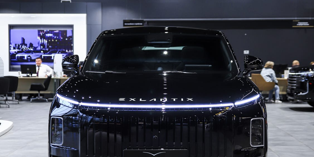 EXEED EXLANTIX ET: самый высокотехнологичный гибридный кроссовер уже в России