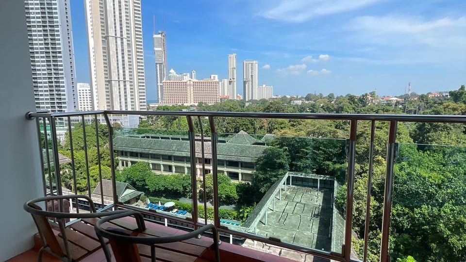 Plumeria Resort 3* или Prima Hotel Pattaya 3*: лучшие трёшки на севере Паттайи. Какой из них выбрать?