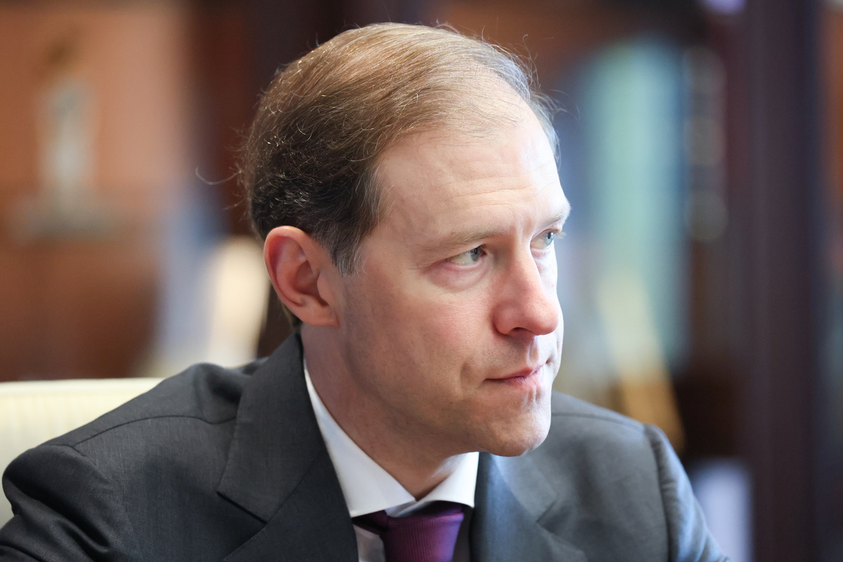    Первый зампред правительства РФ Денис Мантуров  Сергей Савостьянов/ТАСС