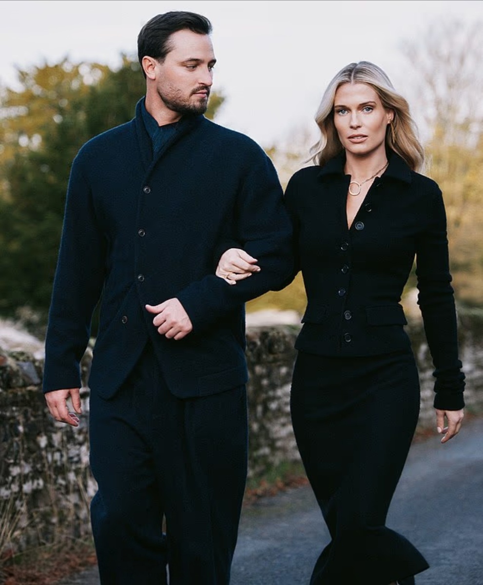 33-летняя леди Элиза Спенсер поделилась интимными подробностями своей помолвки с Ченнингом Миллердом (на фото они вместе).