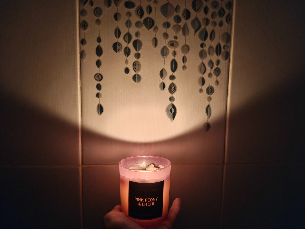 Устроила сама себе релакс.