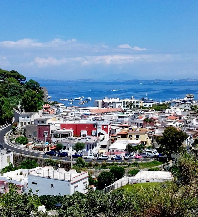 Вид на Лакко-Амено с высоты /фото из личного архива, 2018/