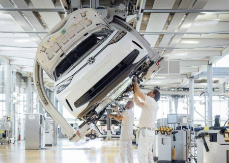    Германский пердимонокль. Как Мерц добивает автомобильное наследие Третьего рейха