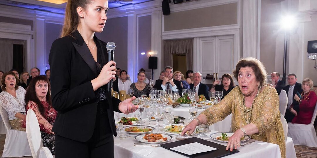 Свекровь не позвала меня на юбилей, сказав: «Там будет элита, тебе нечего надеть». Через 5 лет я преподнесла ей особый подарок...