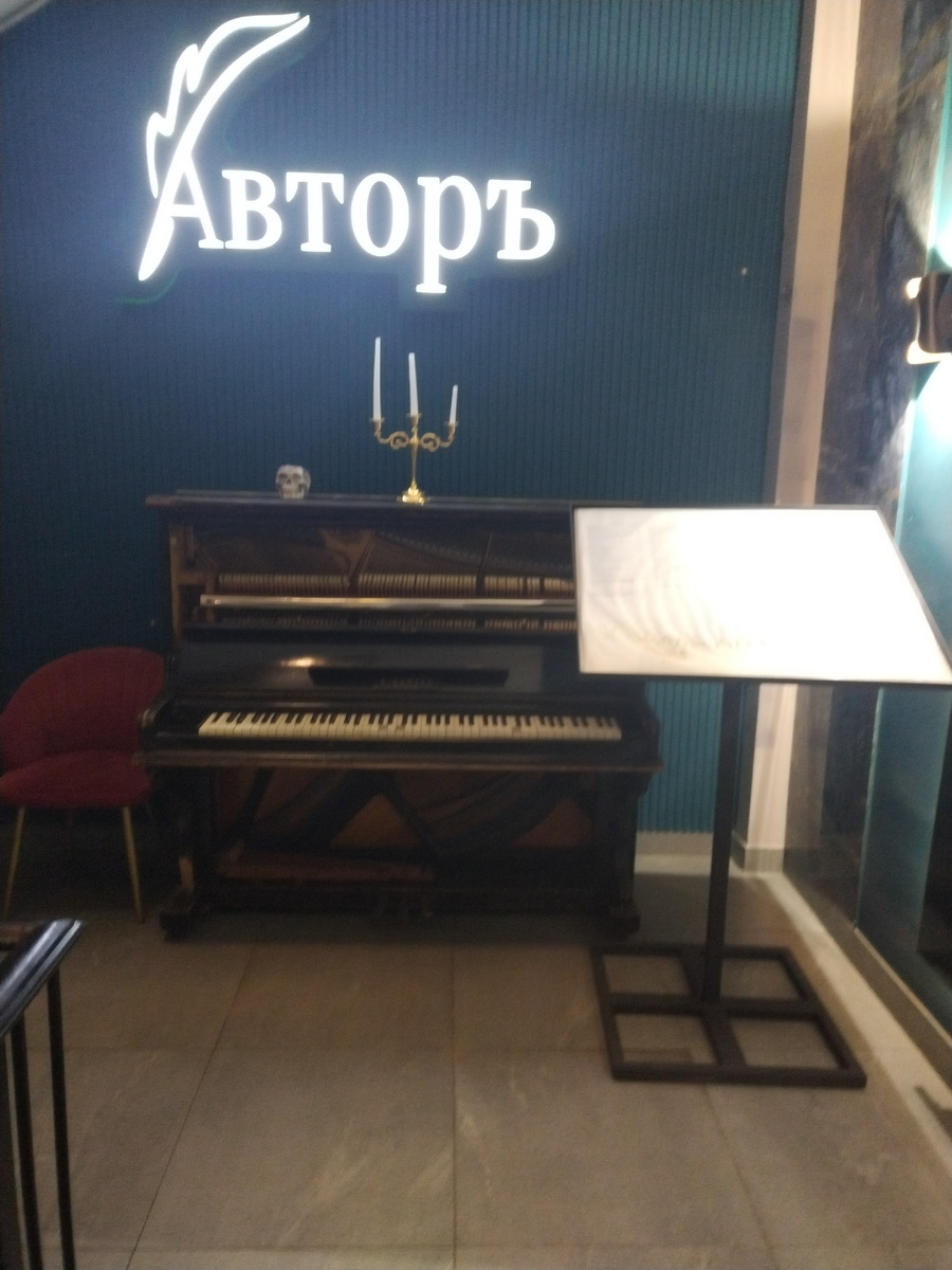 Интерьер кафе. 